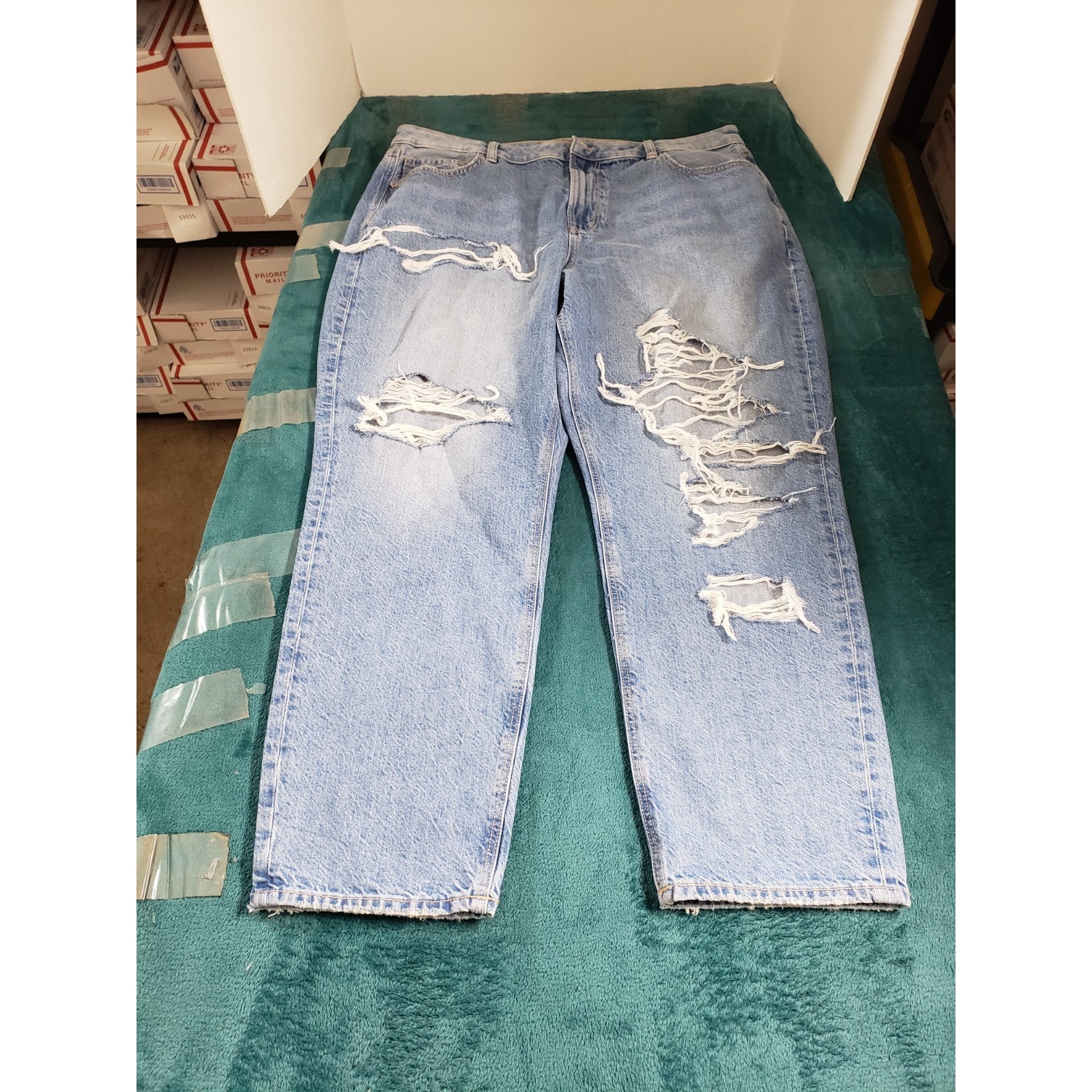 American Eagle Jeans Size 18 Womens Blue Stretch Pants Denim Mid Rise Mom